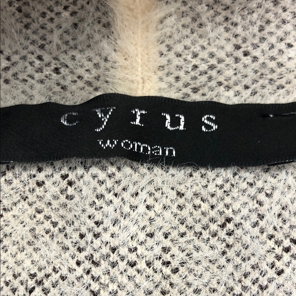 Cyrus Longline Sweater Coat | Cream & Brown Windowpane Plaid | Size 1X - Picture 2 of 13